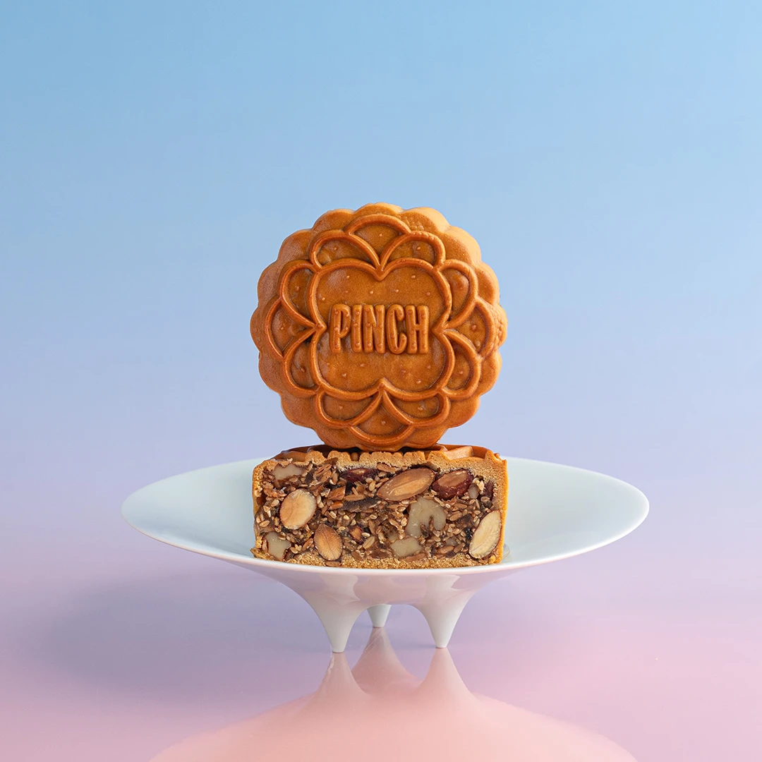 Mixed Nuts Mooncake (4s)